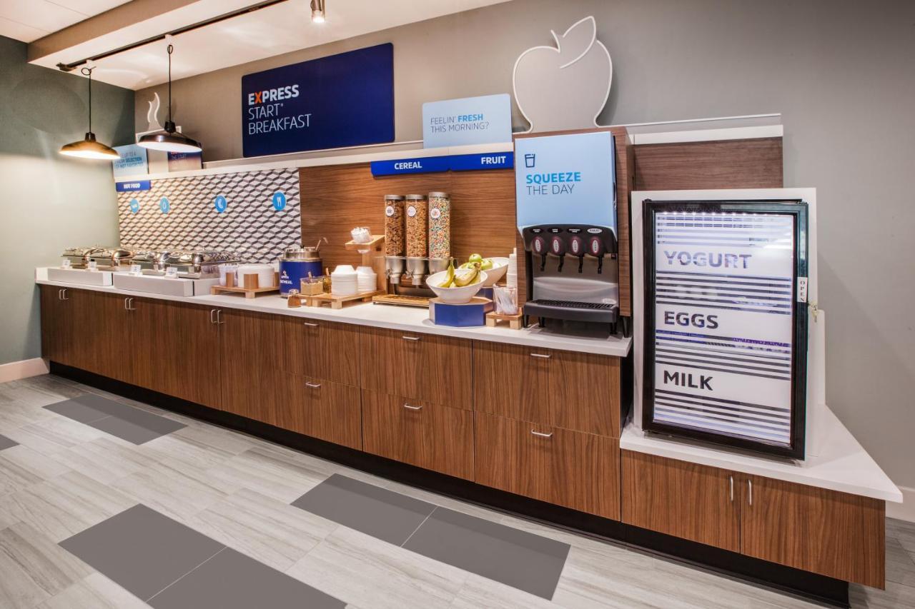 Holiday Inn Express Glen Rose By Ihg Buitenkant foto