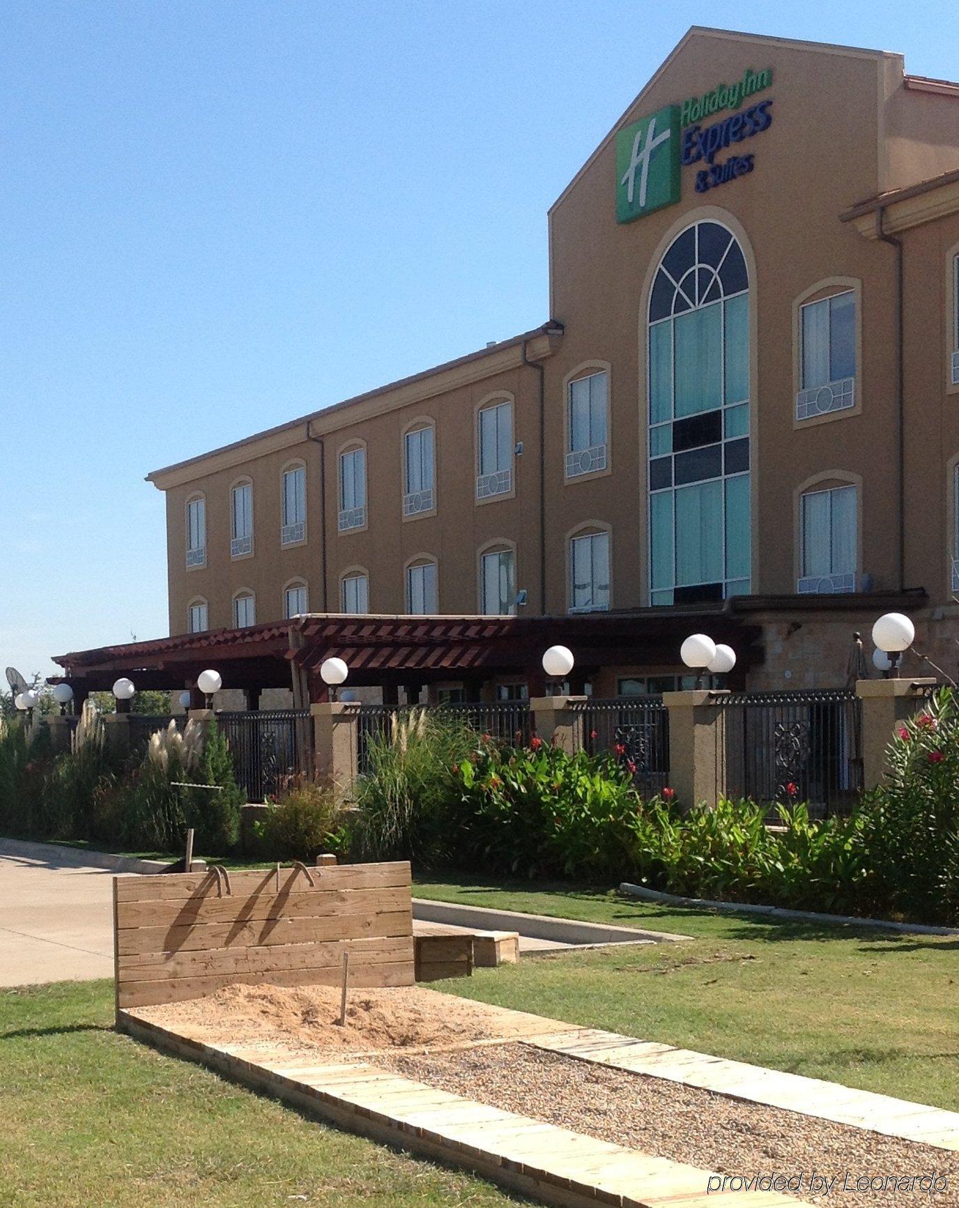 Holiday Inn Express Glen Rose By Ihg Buitenkant foto